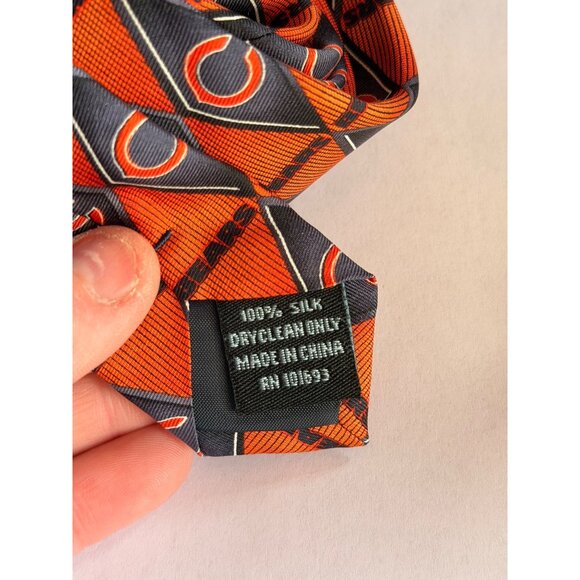 Chicago Bears NFL 100% Silk Tie Orange & Navy Diamond Pattern Mens Football Fan - Picture 6 of 7
